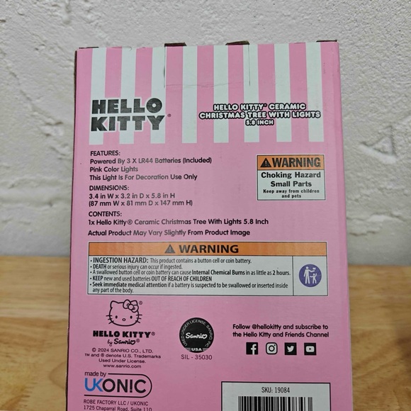 Hello Kitty Ceramic Christmas Tree With Lights 5.8 Inch - Picture 3 of 3